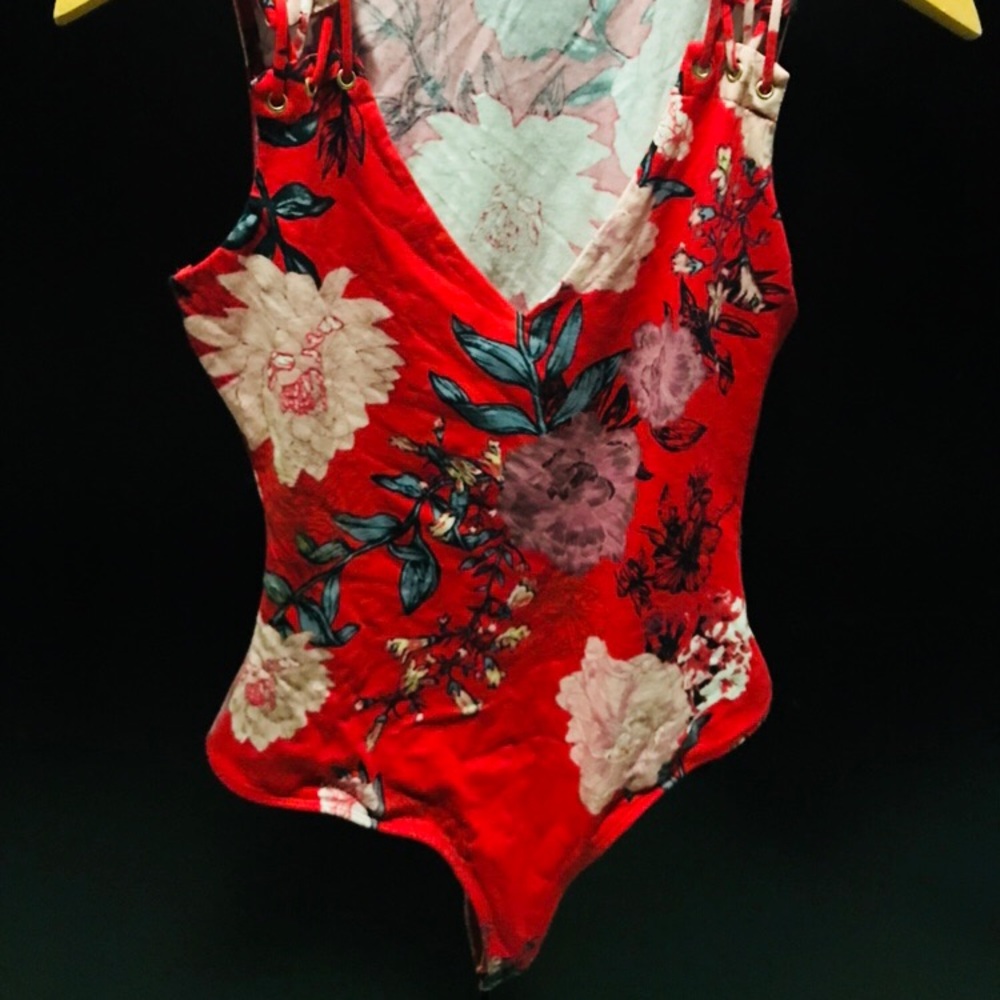 Guess bodysuit
